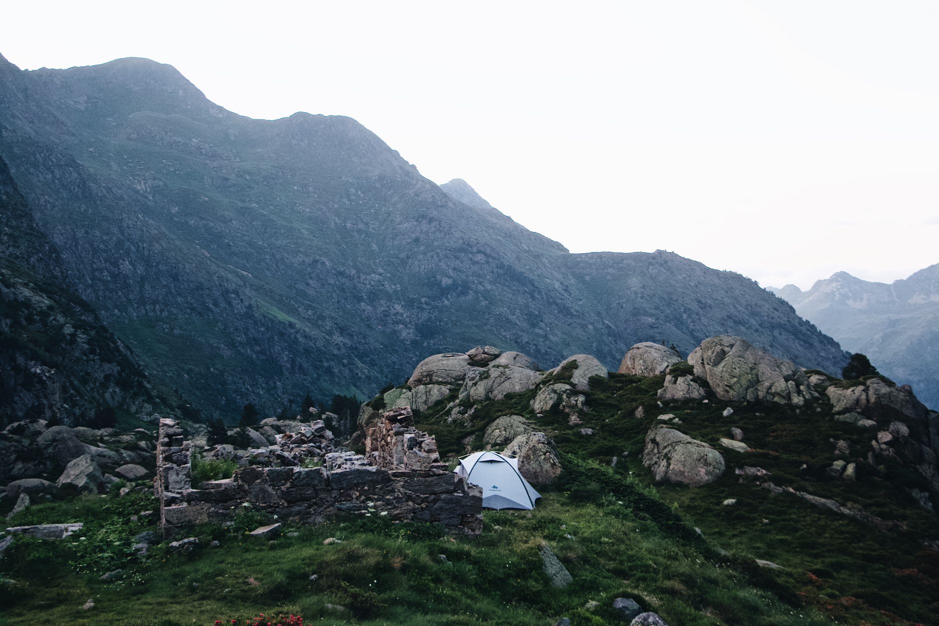 Bivouac dans le Haut-Jura : une nouvelle expérience en pleine nature