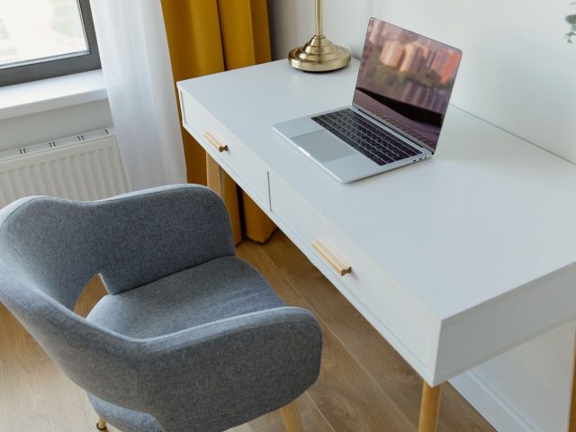 Optimiser un coin bureau dans un petit appartement