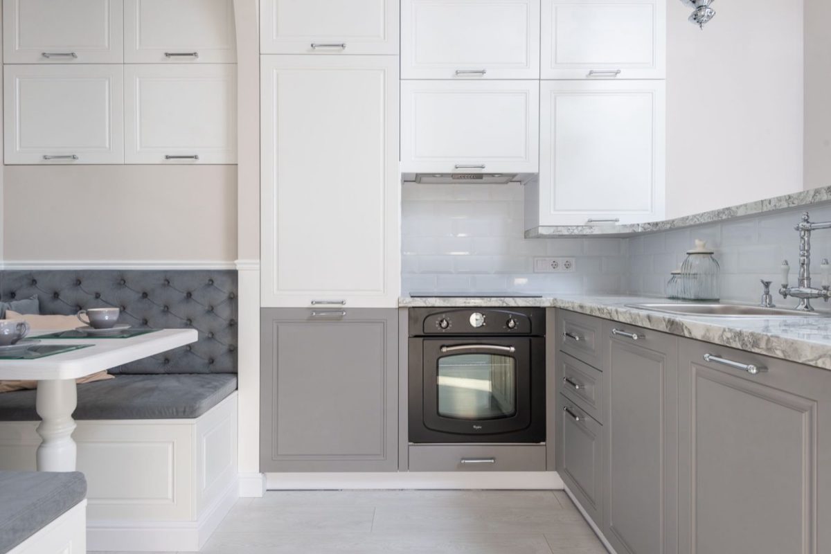 Comment repeindre un meuble ancien pour moderniser la cuisine