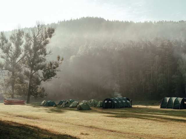 Bivouac dans le Haut-Jura : une nouvelle expérience en pleine nature