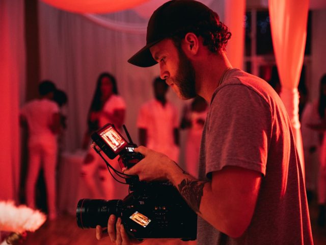 Film de mariage à Nantes : teaser, version longue et devis à décrypter