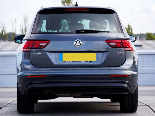 Installer un attelage voiture : prix, démarche et carte grise